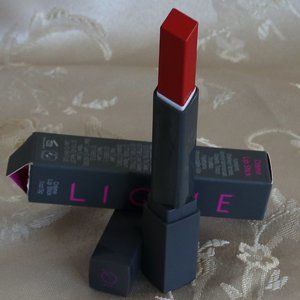LIQUE Creme Lipstick Scandal NIB